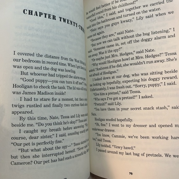 The Case of the Bug on the Run. By Martha Freeman. Paperback book. - Picture 5 of 7